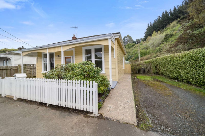 11 Coburn Avenue, North East Valley, Dunedin - Carousel 11