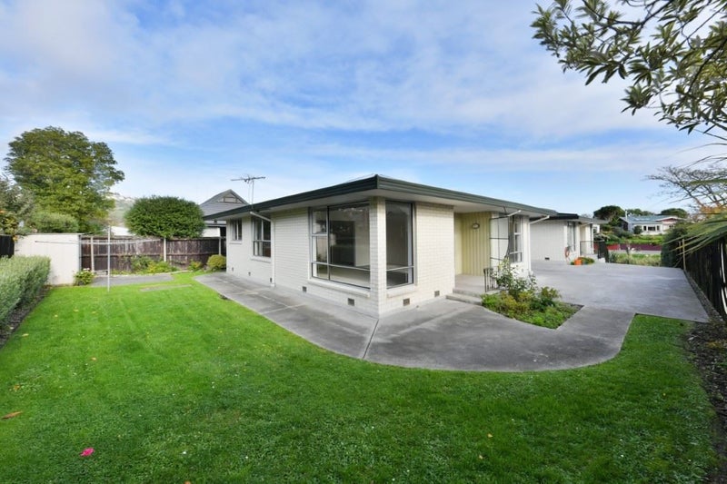 2/8 Palatine Terrace, Huntsbury, Christchurch - Carousel 2