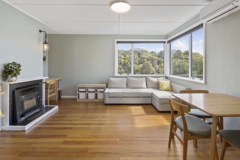 2 Walden Street, Strathmore Park, Wellington - Carousel 2