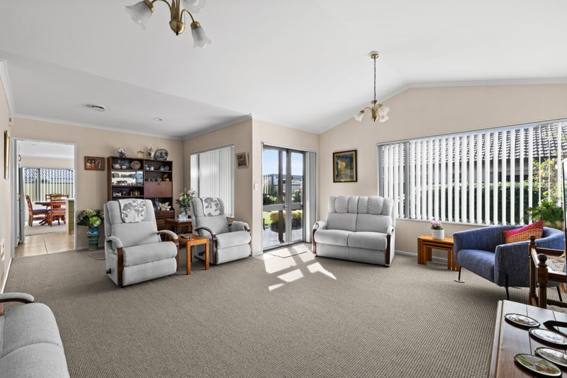 8 Rosehill Way, Taradale, Napier - Carousel 2