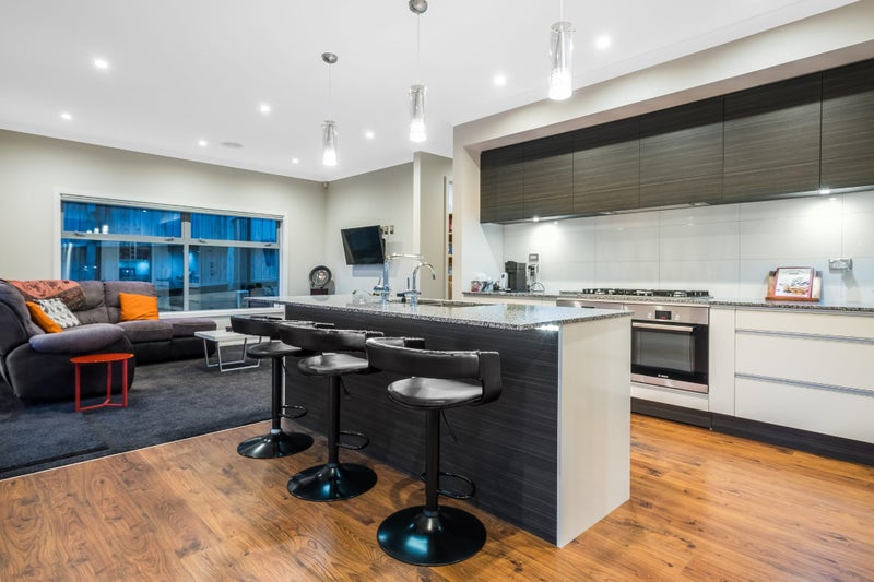 13 Canary Way, Whitby, Porirua - Carousel 2