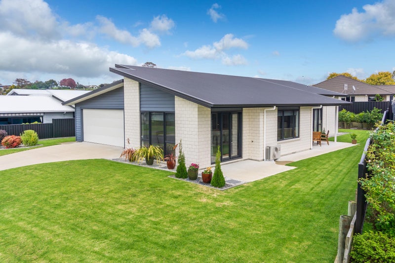 14 Windermere Drive, Te Awamutu, Te Awamutu - Carousel 1
