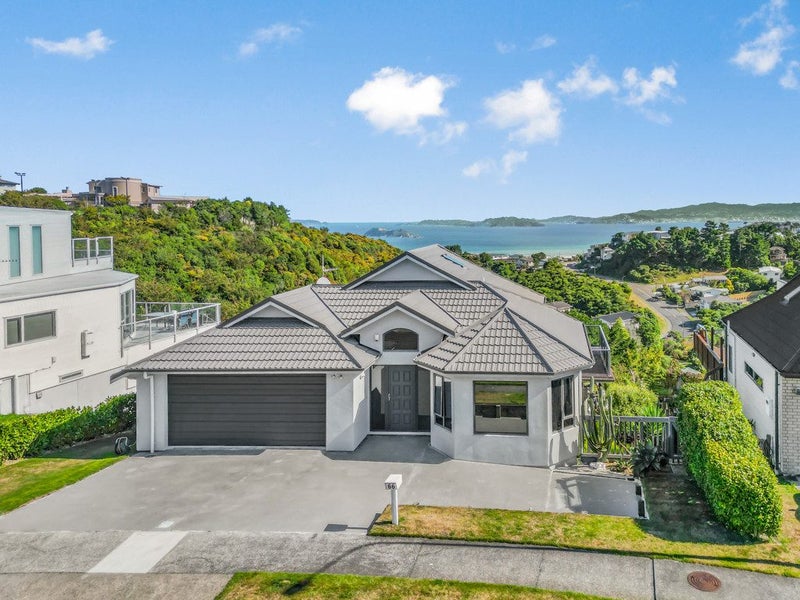 66 Cedar Street, Maungaraki, Lower Hutt - Carousel 1