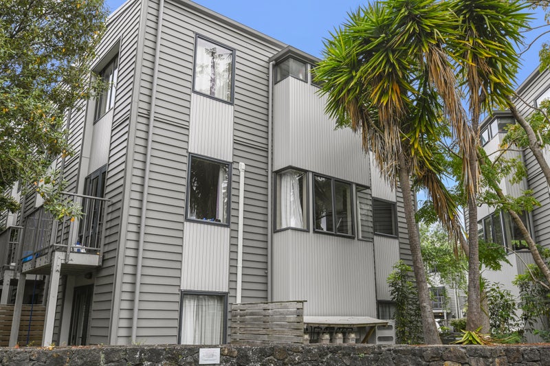 6 Dovedale Place, Parnell, Auckland - Carousel 2