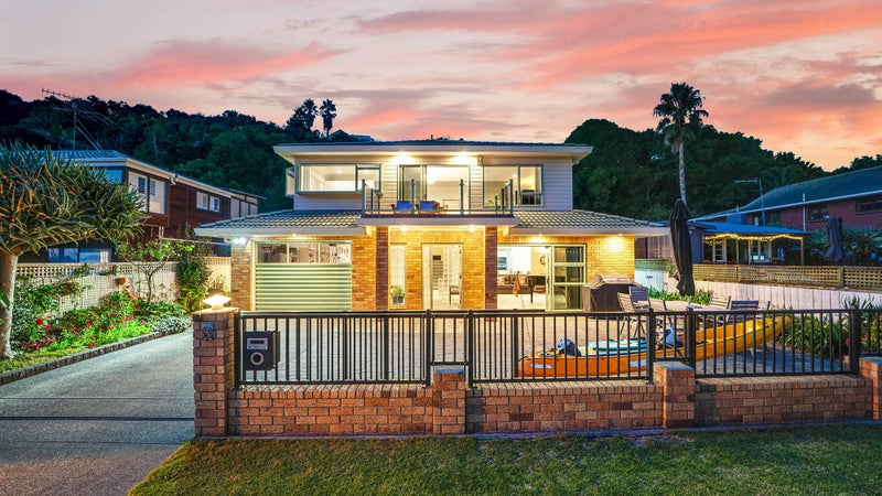 20 Matakatia Parade, Matakatia, Whangaparaoa - Carousel 1