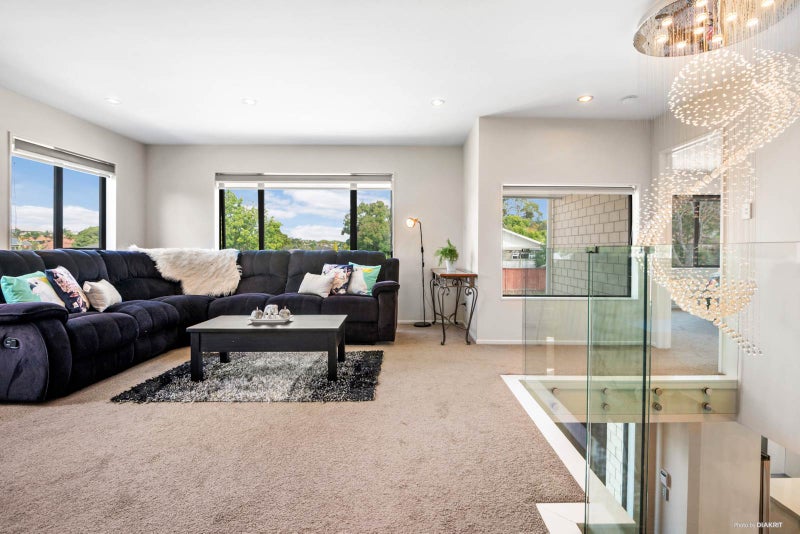 46A Kurnell Drive, Botany Downs, Auckland - Carousel 2