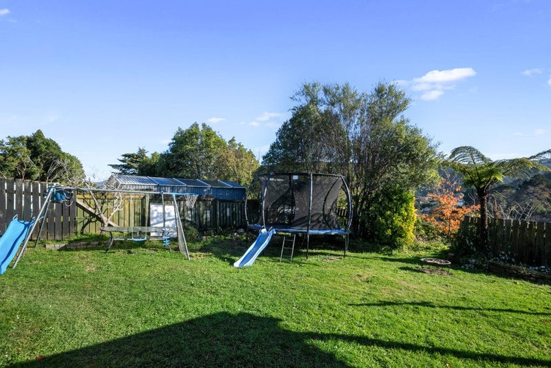 53 Aniseed Grove, Timberlea, Upper Hutt - Carousel 13