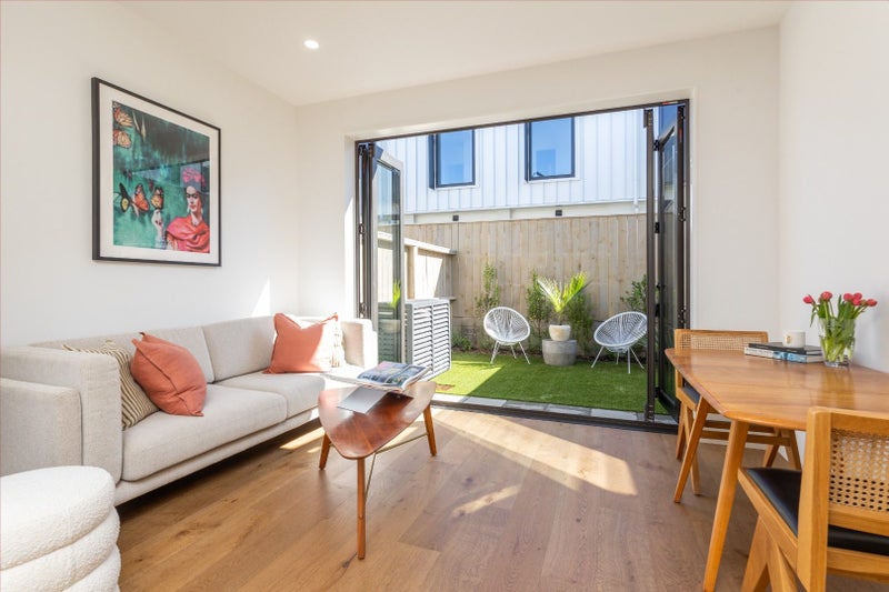 54 Hadlow Terrace, Grey Lynn, Auckland - Carousel 2