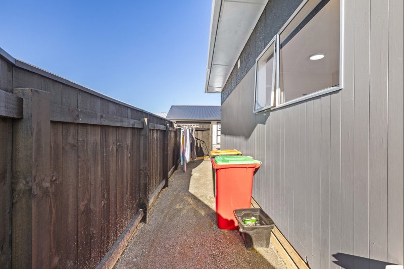 8 Glasgow Street, Takaro, Palmerston North - Carousel 20