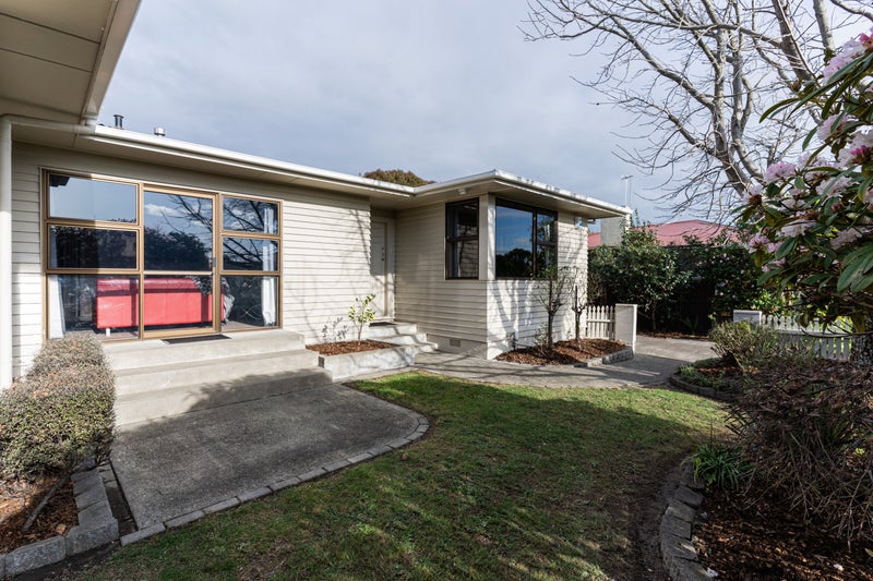 10 Dittmer Drive, Awapuni, Palmerston North - Carousel 1