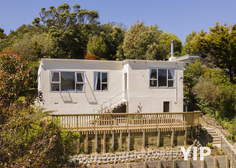 7 Wakely Road, Newlands, Wellington - Carousel 2