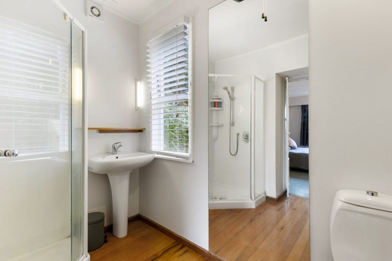 16 Shalimar Crescent, Khandallah, Wellington - Carousel 13