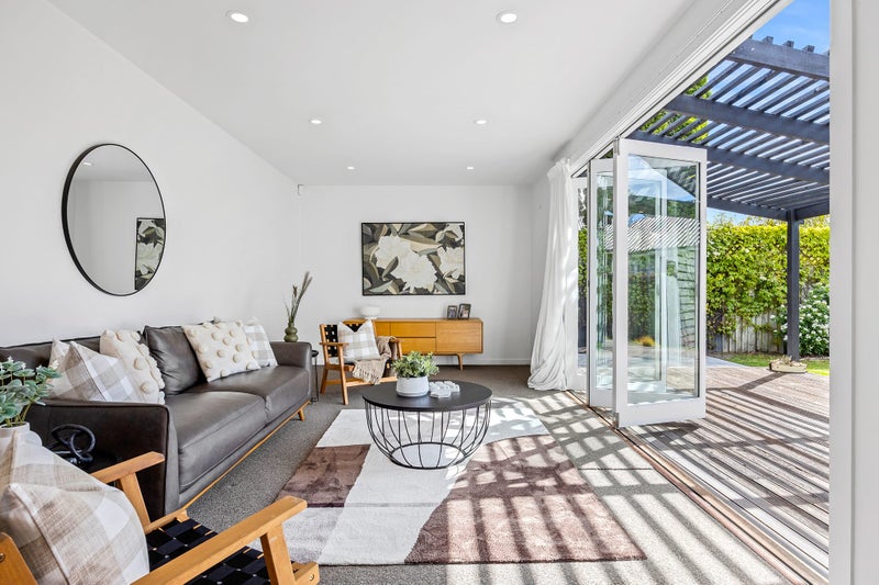 2/151 Idris Road, Strowan, Christchurch - Carousel 1