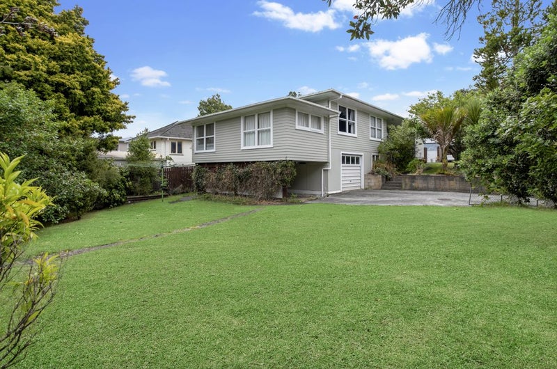 2 Linwood Avenue, Forrest Hill, Auckland - Carousel 1