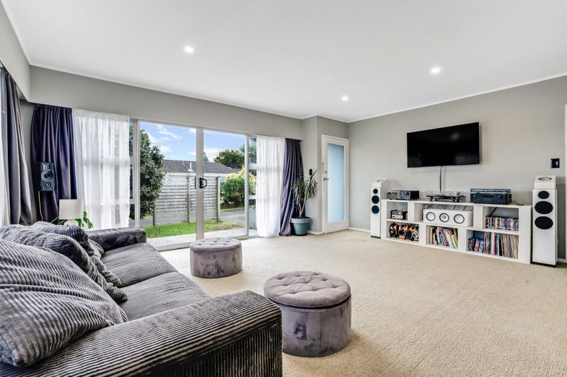 1/27 South Street, Papakura, Auckland - Carousel 2