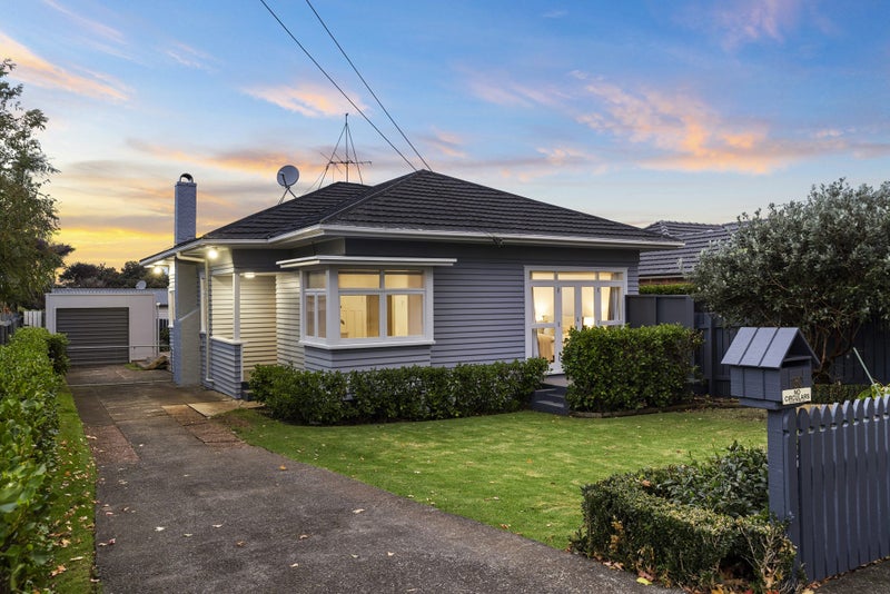 15C Ngatiawa Street, One Tree Hill, Auckland - Carousel 1