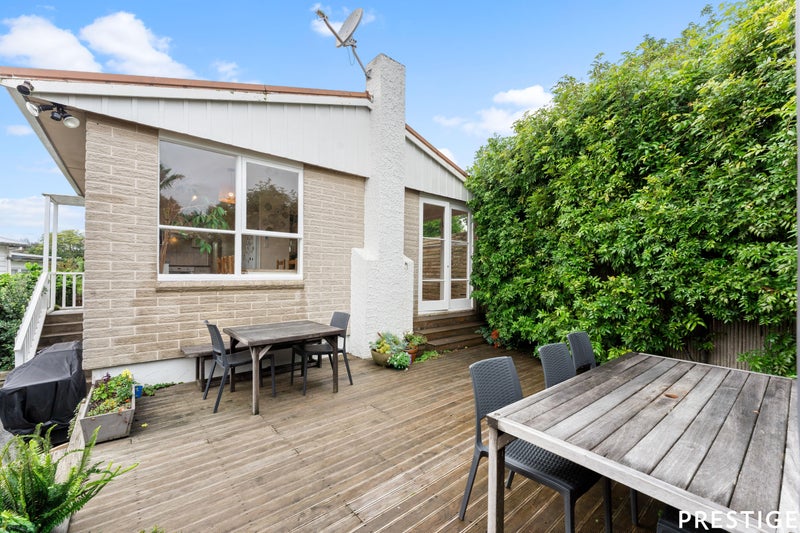 1/48 Woodside Avenue, Northcote, Auckland - Carousel 1