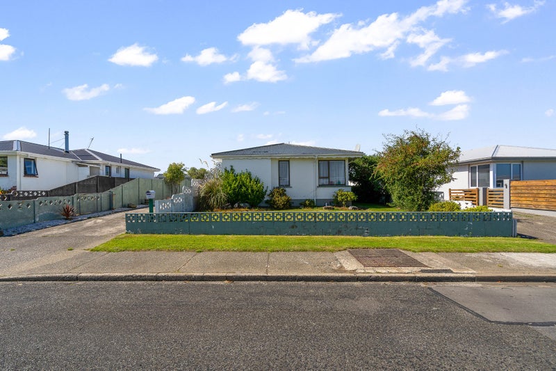 220 Conyers Street, Strathern, Invercargill - Carousel 1