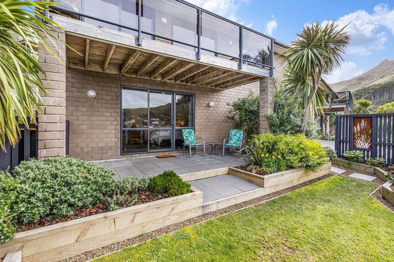 27 Mariners Cove, Cass Bay, Lyttelton - Carousel 1