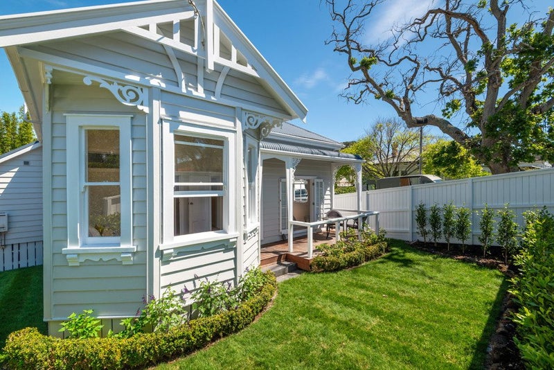 95 Vauxhall Road, Devonport, Auckland - Carousel 1