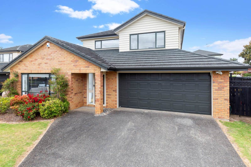 28 Croftview Road, Wattle Downs, Auckland - Carousel 1