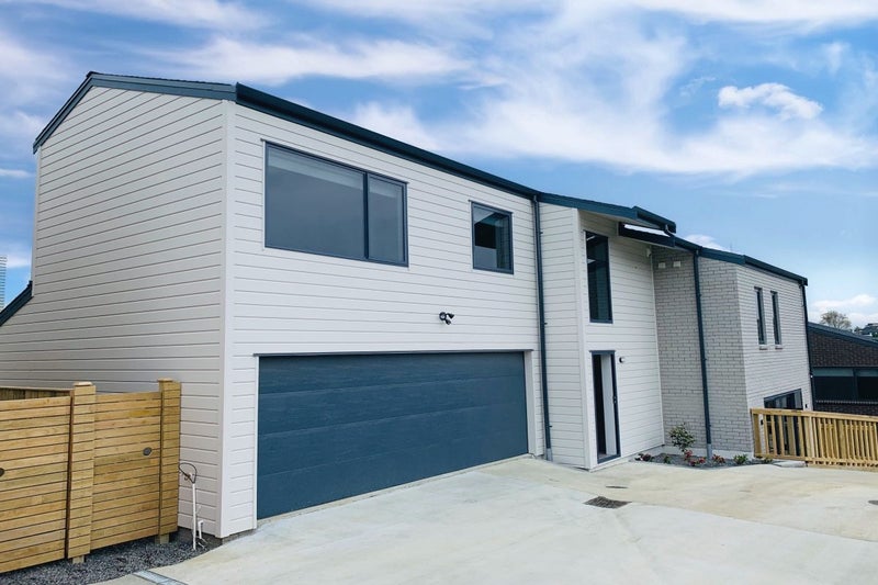 22B Dallinghoe Crescent, Milford, Auckland - Carousel 1