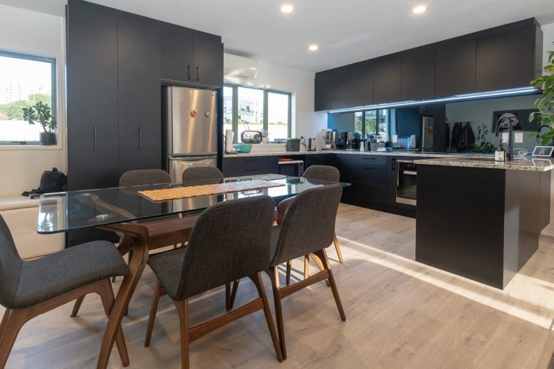 4L Wilkins Street, Freemans Bay, Auckland - Carousel 2