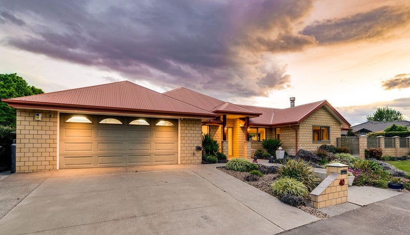 40 Woodhurst Drive, Casebrook, Christchurch - Carousel 2