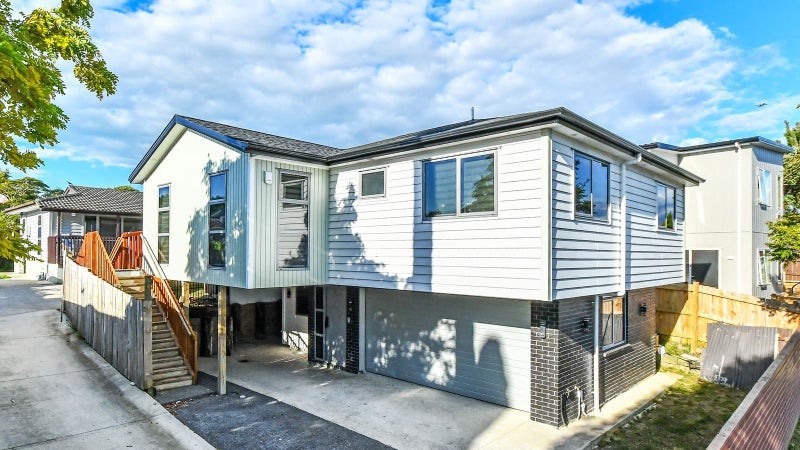 10A Caserta Place, Clover Park, Auckland - Carousel 1