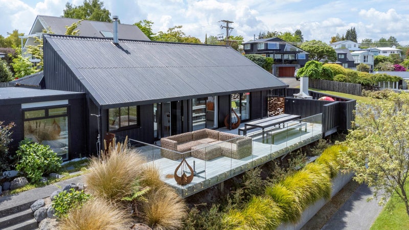 47 Rainbow Drive, Rainbow Point, Taupo - Carousel 1