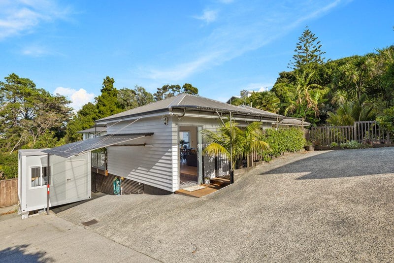 24 Edgerton Road, Te Atatu Peninsula, Auckland - Carousel 26