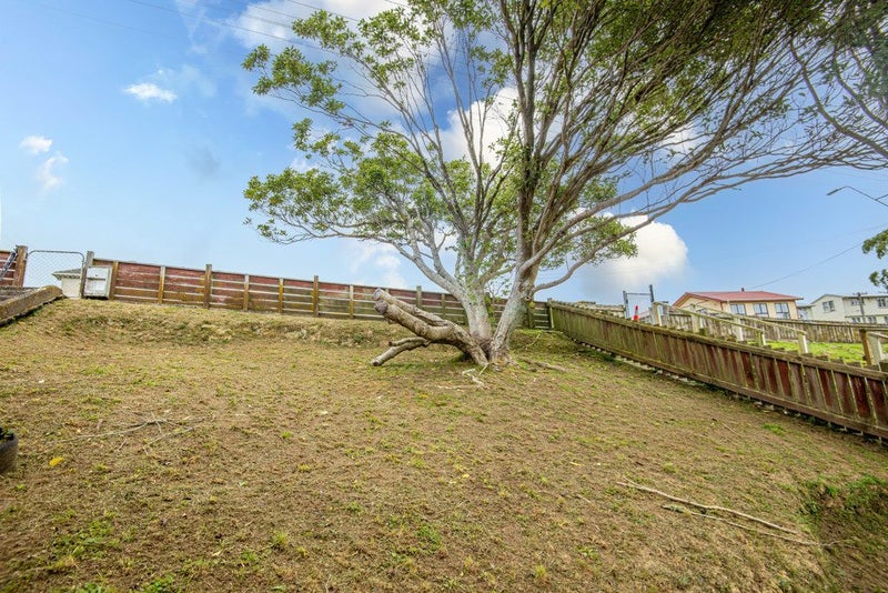 105 Champion Street, Cannons Creek, Porirua - Carousel 2