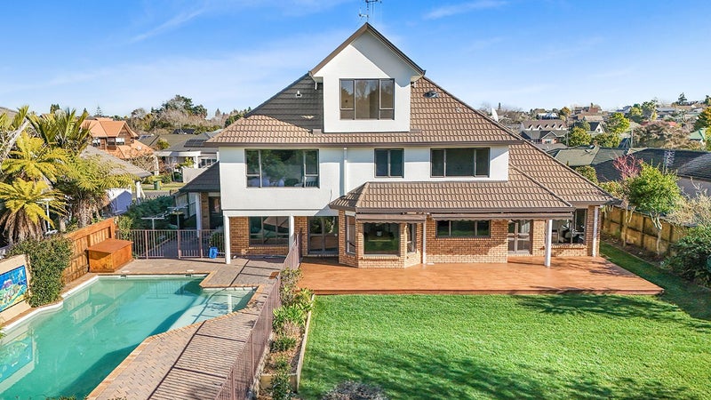 98 Delamare Road, Saint Andrews, Hamilton - Carousel 1