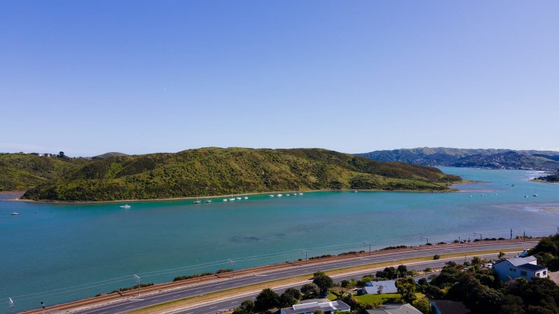 14 Annan Grove, Papakowhai, Porirua - Carousel 1