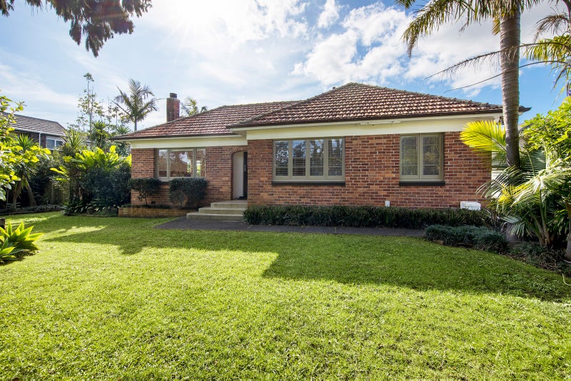 31 Cambrai Avenue, Mount Roskill, Auckland - Carousel 1