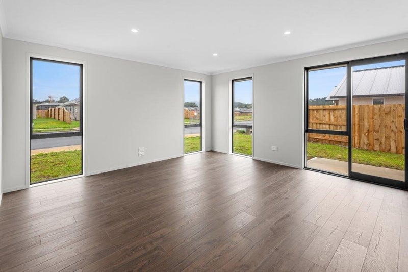 12 Parera Crescent, Tikipunga, Whangarei - Carousel 2