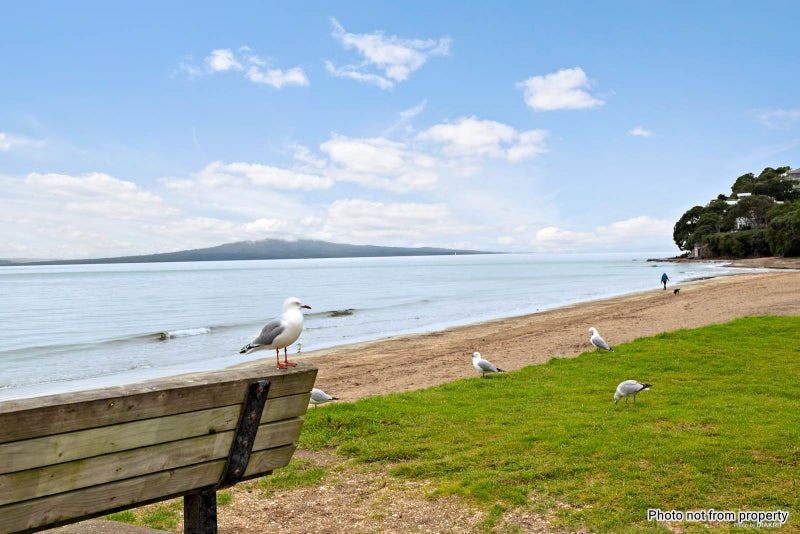 3/4 Kowhai Road, Campbells Bay, Auckland - Carousel 2