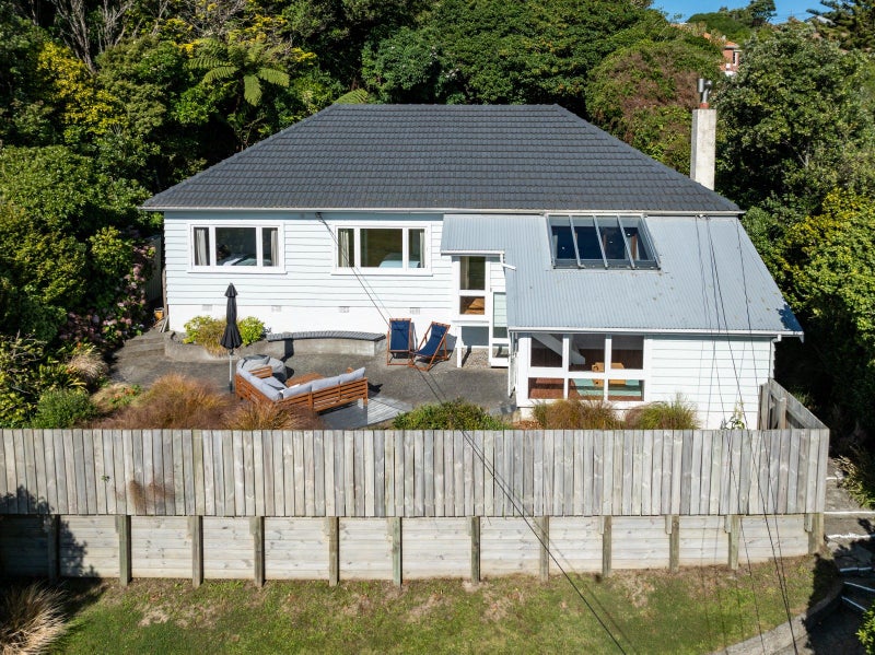 104 Curtis Street, Northland, Wellington - Carousel 1