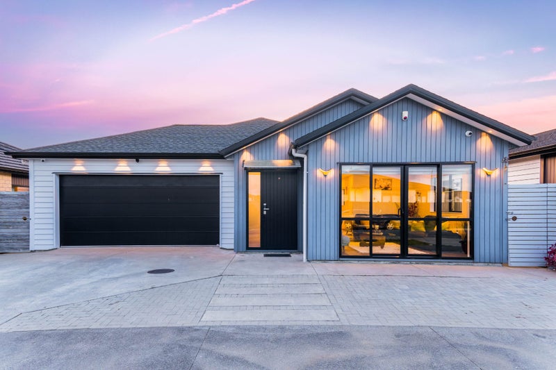 4 Earlywood Road, Ardmore, Auckland - Carousel 1