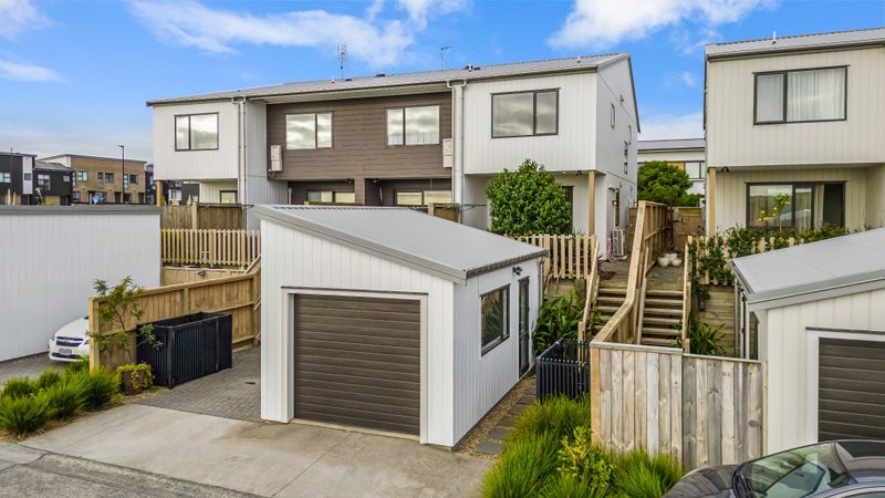 44 Pukewhero Rise, Westgate, Auckland - Carousel 1