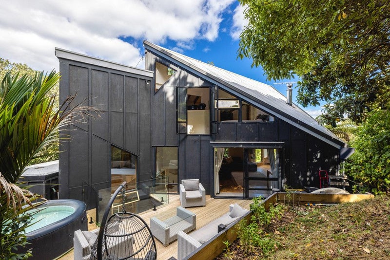 39 Wilma Road, Ostend, Waiheke Island - Carousel 1