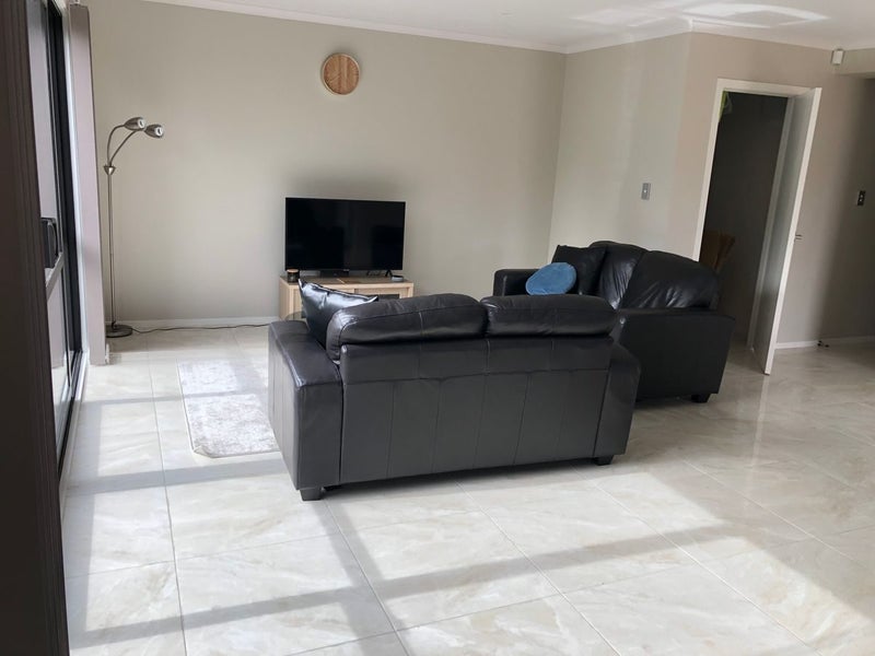 7 Owenbeg Rise, Dannemora, Auckland - Carousel 2