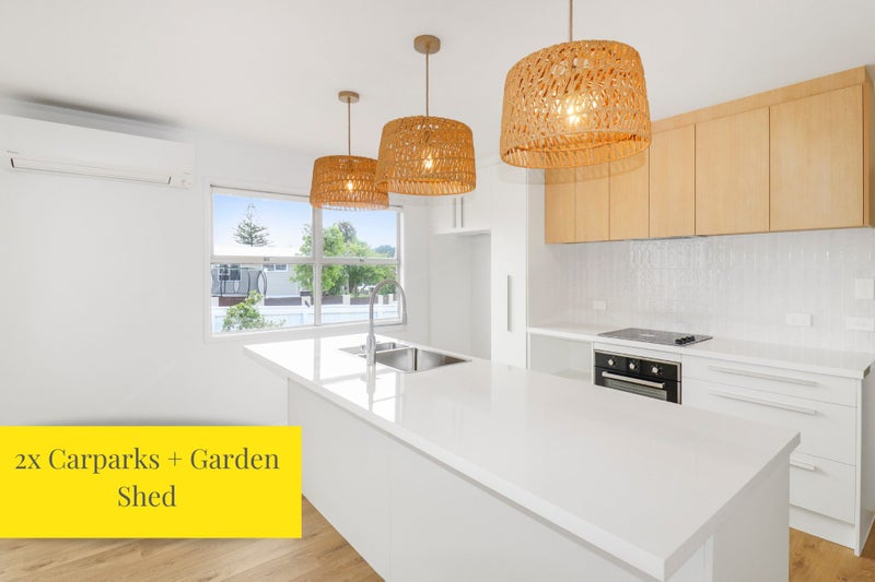 8 Dunstall Place, Mangere Bridge, Auckland - Carousel 1