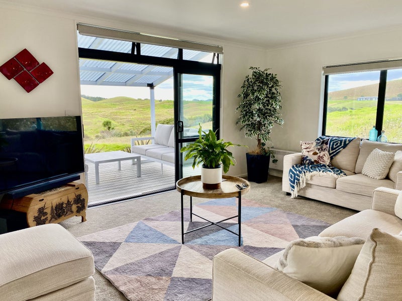 6 Gumtree Way, Kaiwaka - Carousel 1