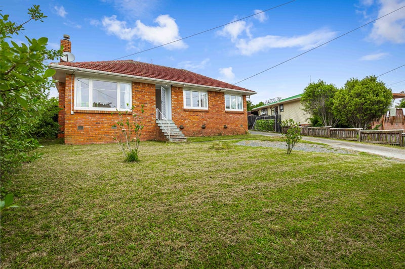 18 Vodanovich Road, Te Atatu South, Auckland - Carousel 2