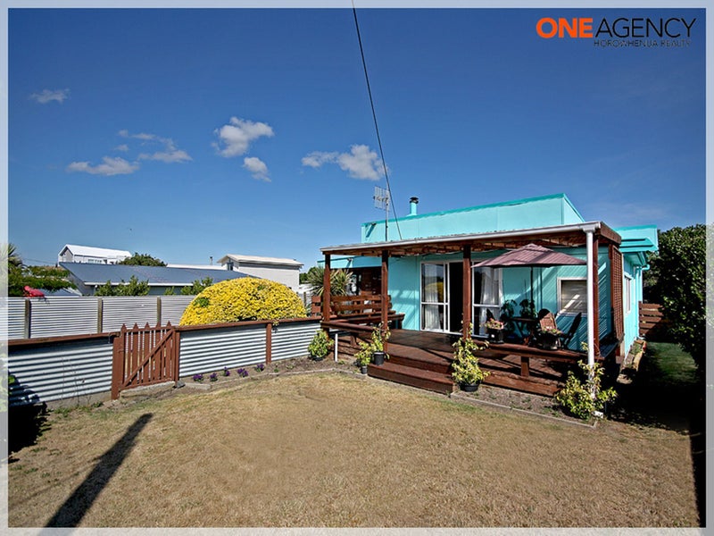 22 Andresen Street, Foxton Beach, Foxton - Carousel 1