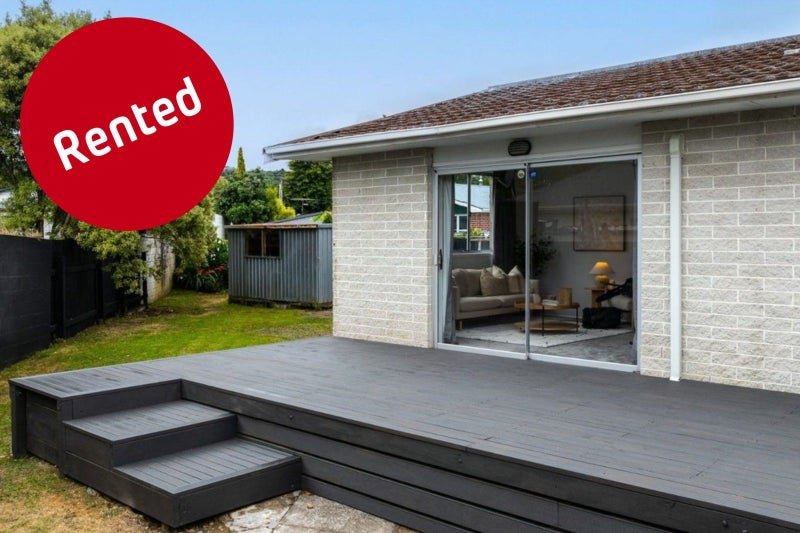 5A Sequoia Place, Maoribank, Upper Hutt - Carousel 1