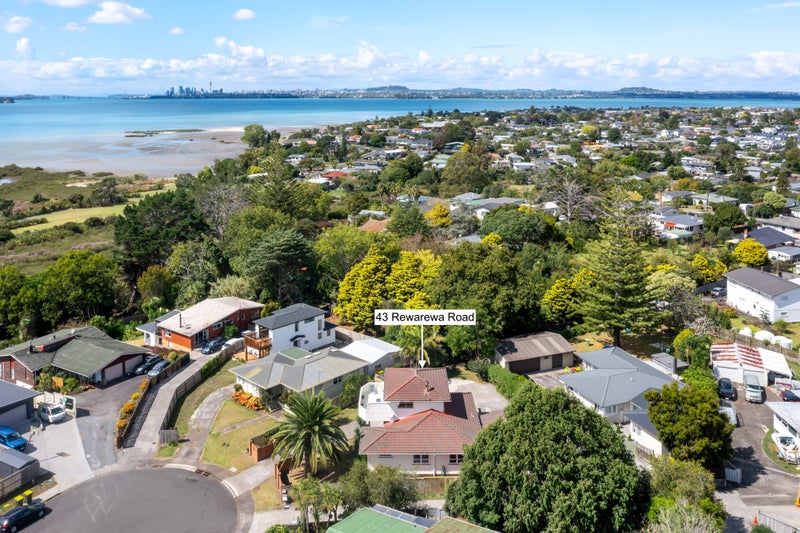 43 Rewarewa Road, Te Atatu Peninsula, Auckland - Carousel 2
