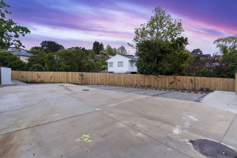 26C Bellringer Road, Massey, Auckland - Carousel 18