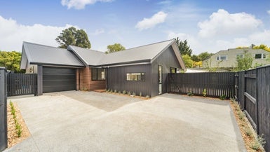 25A Te Awe Awe Street, Hokowhitu, Palmerston North - Carousel 1